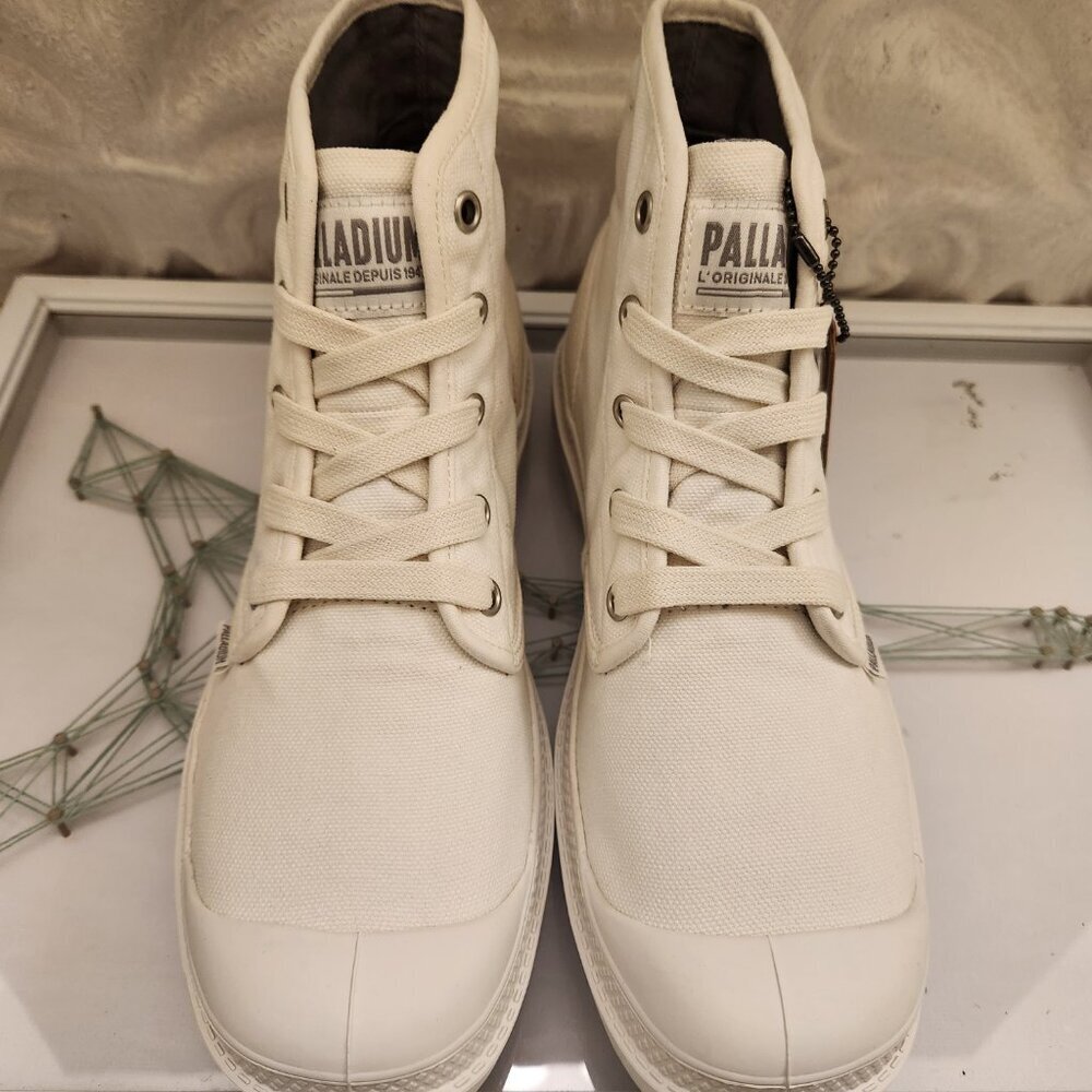 Palladium Star White Hight top sneakers. "Pampa Hi" NIB. Size 9 - Picture 3 of 12
